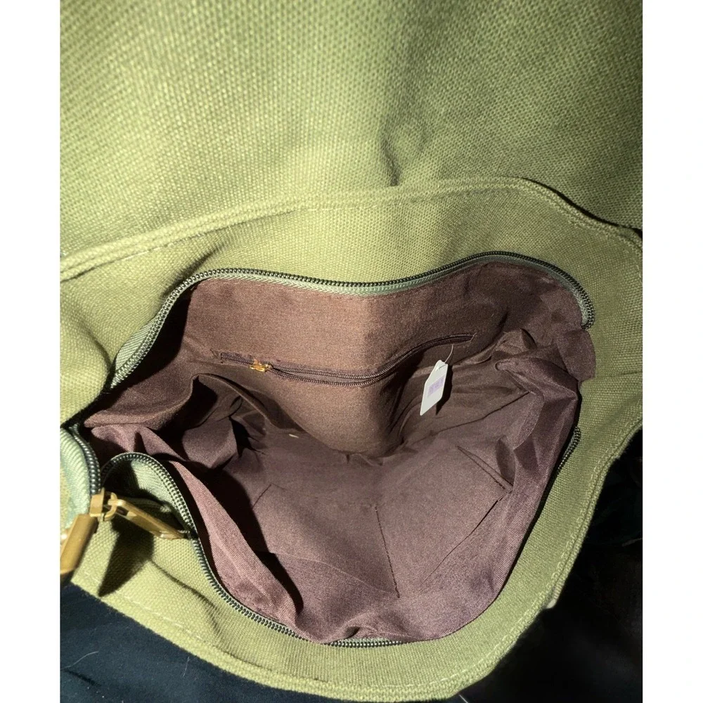 Dog Heart Messenger Bag‎ Women Medium Olive Green Excellent Dog Canvas NWOT